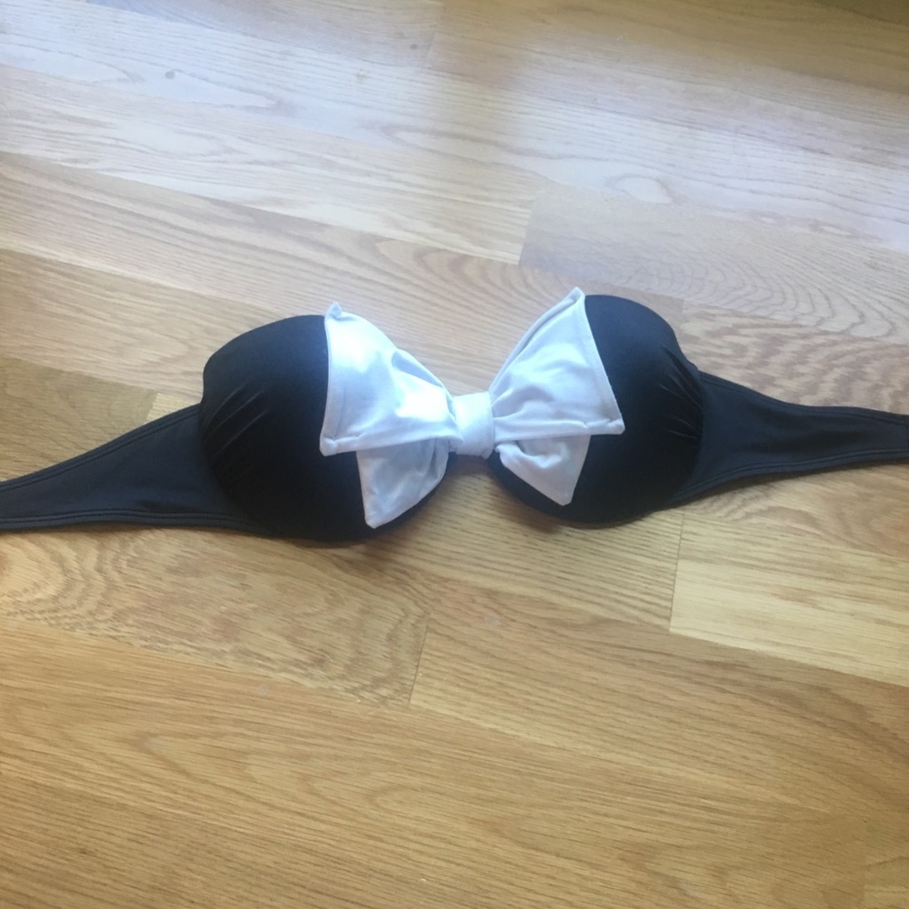 Vs swim black bikini with white bow size 36 D